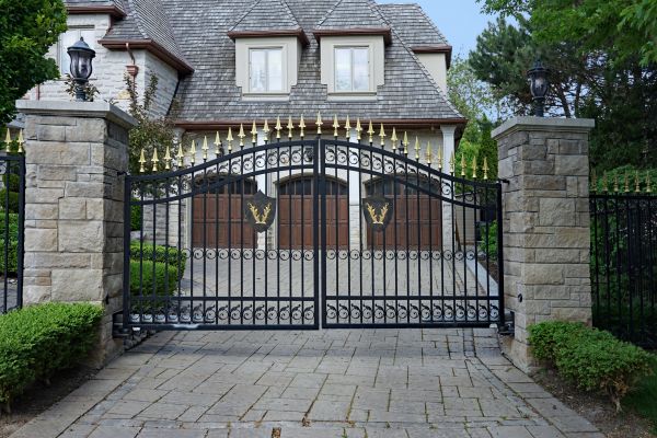 East Lansing Driveway Gate Service
